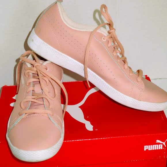 Puma Peach-Beige Leather Court (Smash Perf) Sneaker Size 8.5 - Picture 1 of 7